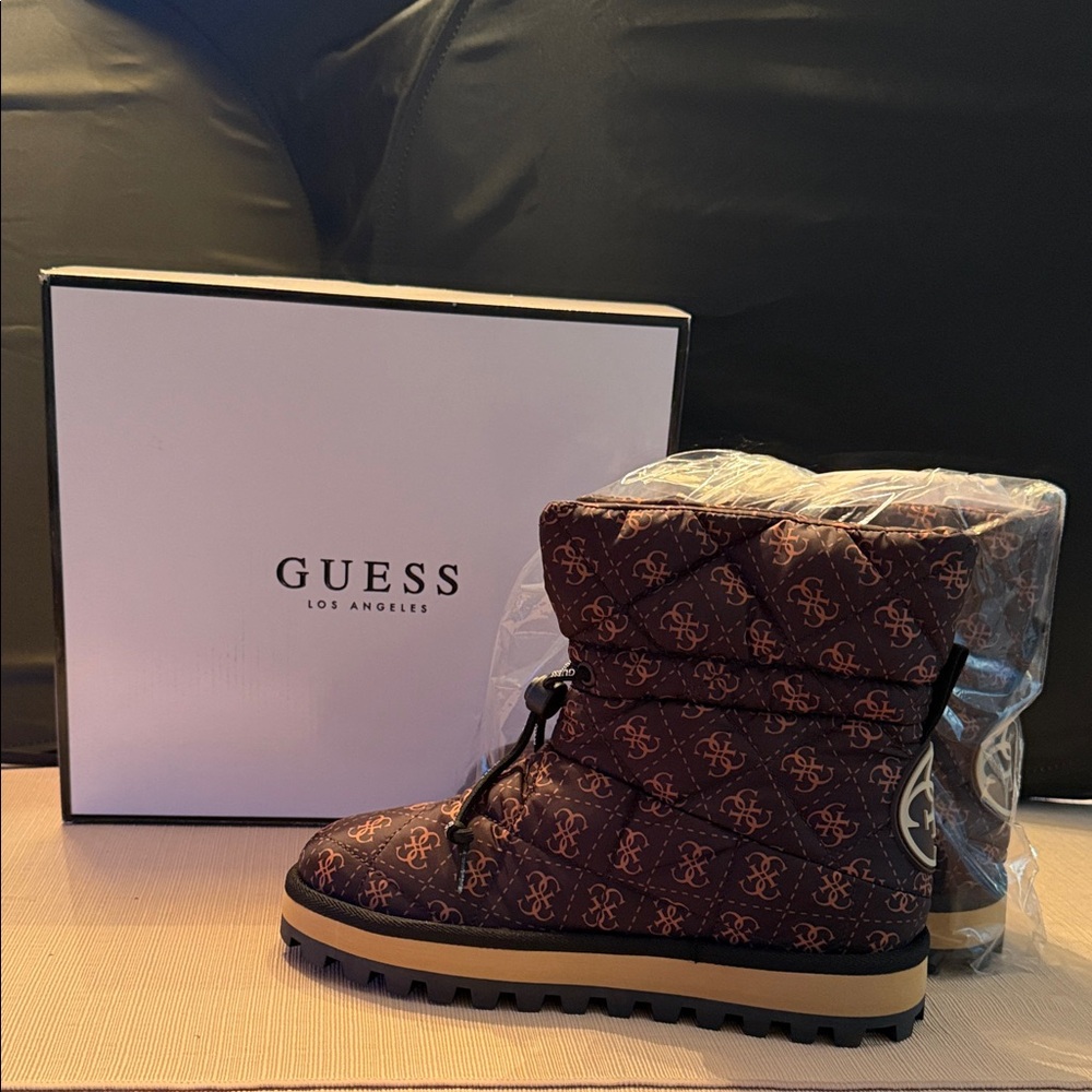 GUESS Women's Patterned Brown Winter Boots